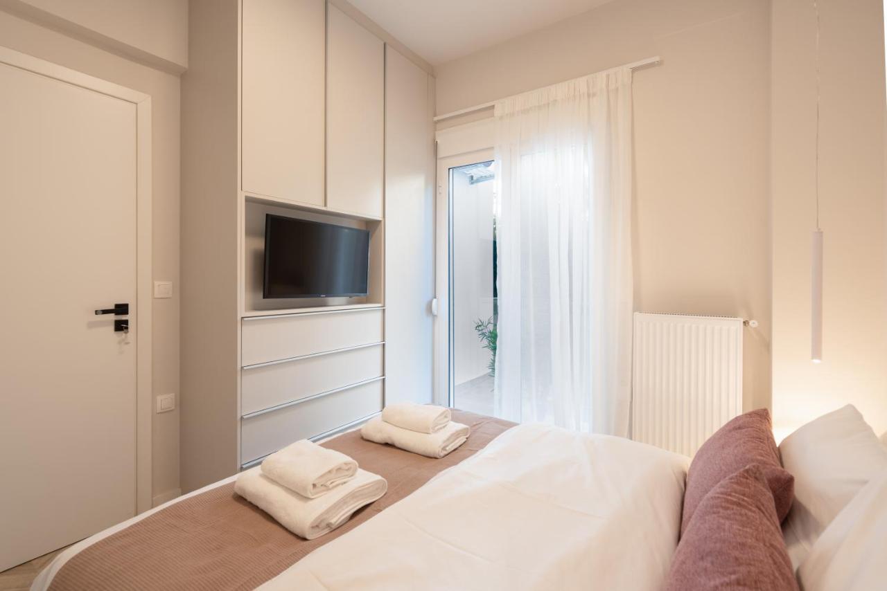 Charming Two Bedrooms Apartment Walk To Acropolis Atene Esterno foto